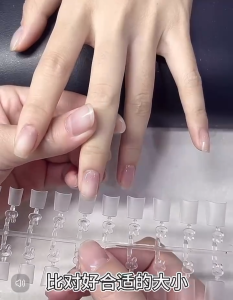 D1 French Short Half Nail Tips Ultra-Thin Extension French Nail Tips 240pcs 300pcs D2 D3 D4日系超薄无痕免刻磨浅贴甲片 兔子型D弧卷甲甲片延长指甲贴