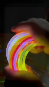 Hộp 100 Que Phát Sáng Dạ Quang Glow Stick Kèm 100 Đầu Nối