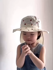 Mũ tai bèo cho bé che gáy chống tia UV cotton mềm dây cột cố định nhiều họa tiết dễ thương - Alice Trần Store