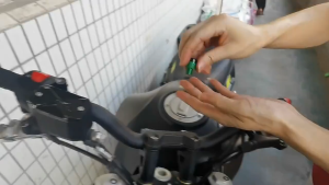 401 Svartpilen Accessory: How to Install Rearview Side Mirror Bolt Screws