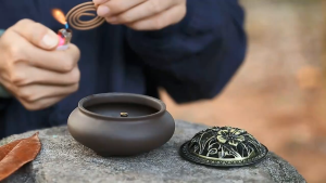 祥云青铜香炉 盘香炉 線香爐 檀香炉 香薰炉 盤香爐 香插 黄铜香盒 书房 家居摆件 Vintage Incense Burner Copper Incense Stick Holder Alloy Incense Sticks