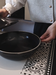 Taplak Meja Bulat Anti Air & Aesthetic - P40