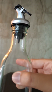 (COD) TEMPAT MINYAK GORENG KACA TEMPAT MINYAK TERBARU 800 ML DENGAN PENUTUP MODEL POURER