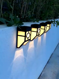 Đèn năng lượng mặt trời đèn gắn tường hình cửa sổ trang trí sần vườn lối đi tường rào trụ cổng kháng nước