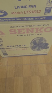 Quạt Treo Tường SENKO TC1886 ( Đen Cam Đen Két)