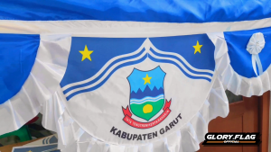 CUSTOM BENDERA DEKORASI BACKGROUND TAMBAH LOGO SESUAI KEINGINAN 1 HARI JADI