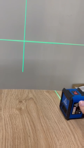 AKAIDO Mini Green Line Pocket Laser High Precision Light Level ALLM2G Battery 2 Cross Line Laser Distance Measure Meter Laser Pengukur Jarak Bateri