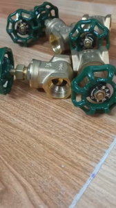 Van Cửa Đồng SANWA Van Khoá Nước Sanwa Tay Vặn 360 Phi 27