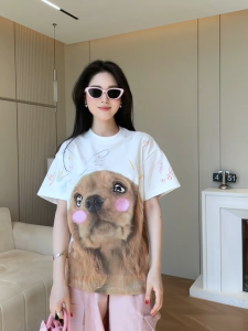 เสื้อยืดคอกลมพิมพ์ลายน่าสนใจ หลวมๆ สบายๆ เทรนด์แฟชั่น เสื้อแขนสั้นแบบยูนิเซ็กซ์