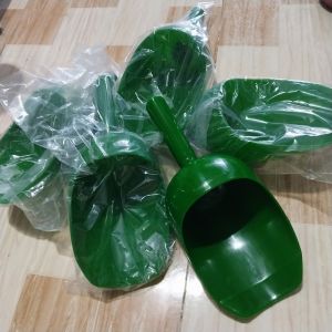 Gào nhựa xúc cám ca xúc thức ăn xúc gạo xúc phân vá nhựa gào nhựa