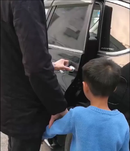 คาร์ซีทเด็กโต เบาะนิรภัย Car seat คาร์ซีทเด็กเล็ก คาร์ซีทสำหรับเด็ก เบาะรองคาร์ซีท มี4สี คาร์ซีทพกพา เบาะนั่งในรถ คาซีทเด็ก คาร์ซีทรถยนต์คุ้มที่สุด มีหลายสี ที่นั่งในรถสำหรับเด็ก อายุ 9 เดือน - 4 ปีCar Seat For Older Children Car Safety Seat Car Seat For