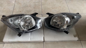 LAMPU DEPAN HEAD LAMP HEADLAMP LAMPU UTAMA AGYA AYLA OLD 2012 2013 2014 2015 2016 2017 2018 2019 ORIGINAL MERK DMAC D-MAC D MAC HARGA SATUAN