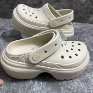 รองเท้าแตะ ส้นสูง แบบสวมแบบใหม่ Stomp Clog พร้อมส่ง 35----40