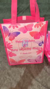 (70 PCS) Goodie bag ultah free desain tas ultah free nama dan foto tas souvenir ultah gratis desain suka suka tas muat snack ultah