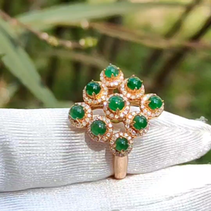 Mid Year Special Offer Stunning 18k Gold setting with 9 green cabochons and diamonds Natural Type A Jadeites Ring with certificate weigh 3.92 grams finger size 17.7 mm (18kring2)