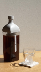 Bình cold brew pha cà phê ủ lạnh cao cấp Hario Ka-Ku 1L (nhựa PCT Tritan đặc biệt từ Eastman)