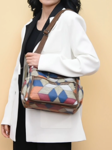 กระเป๋าสะพายข้างผญ หนัง กระเป๋าสะพายข้าง กระเป๋าวินเทจสไตล์ยุโรป กระเป๋าความจุใหญ่