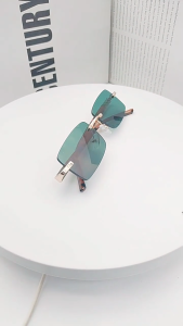 【เรือจากประเทศไทย】ย้อนยุคสีน้ำตาลสีเขียวเลนส์ไม่มีขอบผู้ชายแว่นกันแดดโพลาไรซ์แฟชั่น Y2K กลางแจ้งสแควร์ metalanti UV ป้องกันแสงสะท้อนรถจักรยานยนต์แว่นตาเฉดสีสำหรับผู้ชายสไตล์เดิม 1011