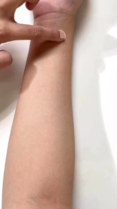 ROSE ALL DAY The Realest Lightweight Skin Tint 30g