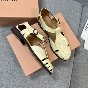 Retro hollow toe woven flat Roman sandals for women in summer