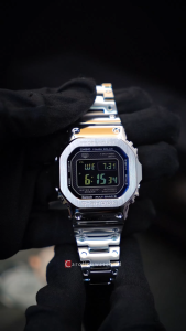Jam Tangan Pria Casio G-Shock Full Logam GMW-B5000D-2D Blue Dial Silver Stainless Steel Band