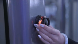 EDIFIER G100 ลำโพงบลูทูธคุณภาพสูงไร้สายมินิคอมพิวเตอร์ซับวูฟเฟอร์ลำโพงบลูทูธแบบพกพากีฬากลางแจ้ง Camping BASS Desktop MINI ลำโพง