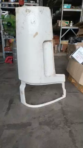 Pa đờ sóc (mỏ cản dưới) Chenglong 310 340 đầu kéo  dài 620/L585 cao 230 bằng sắt (hàng tôt). Trái phải khác nhau