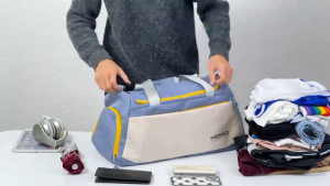 กระเป๋าขนาดใหญ่สำหรับเดินทาง สะพายข้าง กันน้ำ มีช่องแยกแห้งและเปียก ช่องใส่รองเท้า travel bag