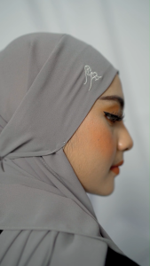 AR 722 Arrafi Series - Hijab Instan Pashmina Instan Polos Material Ceruty Baby Doll Premium