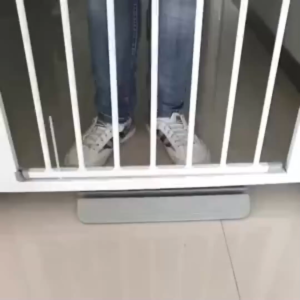 IMUTO Gate for baby safety Pet gate indoor fence Barrier for kids Guard for Baby Child Adjustable Fence Baby door