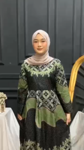 Batik Couple Keluarga: Baju Seragam Kondagan Motif Galuh Hijau