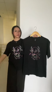 {\n    \"article\": \" BSL - 161 Bisalo Baju Kaos Pria Wanita lengan pendek motif glow in the dark \\\"LINED BULL\\\" Digital Printal Kaos Distro Combed Atasan - pakaian wanita - pakaian pria - baju wanita - baju pria - atasan wanita pria - kaos oversize - kaos hitam- kaos katun