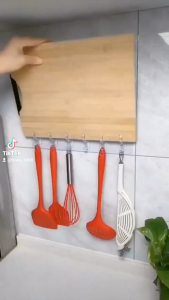 Thanh Móc Dán Tường Treo Đồ Siêu Dính Chịu Lực - Miếng Dán Chịu Lực 6 Móc Treo Đồ Dán Thay Thế Kệ Treo Tường