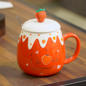 Ly sứ cao cấp họa tiết dâu tây có thìa Made4Home size 400ml