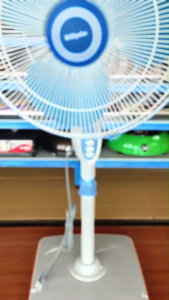 Miyako Kipas Angin Meja & Berdiri 2 in 1 - 16 Inch - KAS1618KB - FREE ONGKIR Jabodetabek