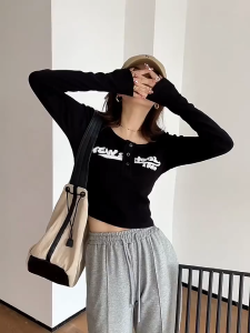 Atasan Lengan Panjang Wanita Seksi New Style Korean Kaos Kasual Slim Fit Cetak Huruf Tekstur Bening