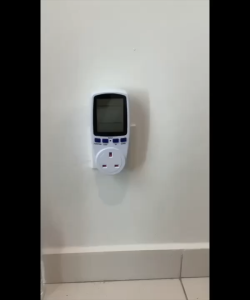 UK Plug Energy Power Meter Socket Watt Volt Voltage Electricity Monitor Analyzer Digital Measuring Outlet Kwh