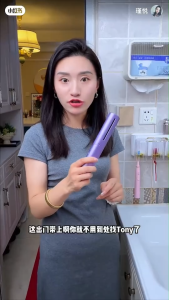 หวีสามมิติ หวีไฟฟ้า เคลือบเซรามิกดูเเลเส้นผม จัดเเต่งทรงผม ไม่ทำให้ผมเสีย หวียืดผมขนาดเล็กแบบอุ่น พกพาสะดวก ขนาดพอดีมือ