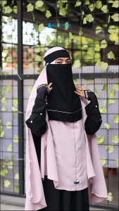 Alsyahra độc quyền niqab Bandana danh sách vàng sikon lụa Jetblack