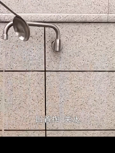 Vòi nước rửa chén bát 1 đường nước lạnh gắn tường inox 304 - vòi bếp công nghiệp xoay 360 độ kt 30cm