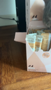 Amelisa Pet&Co Rawly Cat DogSnek Kucing Cepat Gemuk High Vitamin Healthy Cat Treat Cat Snack Cat Stick Cat Wet Food Makanan Kucing Basah 猫条 16g