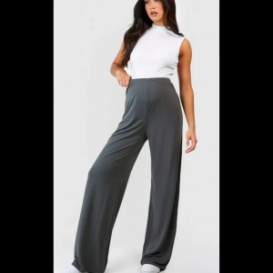 gigi Korean Fashion Pregnant Maternity Knitted Drawstribg Wide Leg Pants for Women - xs to large - stretchable - premium quality - excellent quality - made of imported fabric - classy and elegant - fabric from abroad - soft and comfortable - c
