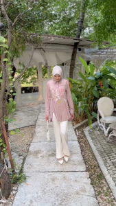 Baju Kemeja Atasan Wanita Kenzy: Bahan Berkualitas & Elegan