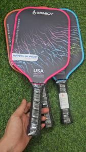 Vợt Pickleball Earthquake Panther Sợi Carbon Kết Hợp Thủy Tinh Siêu Nhẹ