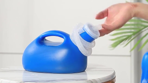 2000ML Portable Urine Bottle Urinal Pee Urine Collector Home Health Pee Tool Toilet Aid Bottle