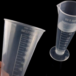 Gelas takar plastik / Gelas ukur plastik / Gelas takar kecil