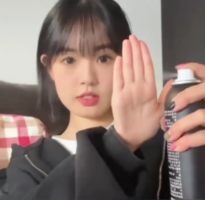 สเปรย์ล็อคผม สเปรย์ฉีดผม สเปรย์จัดทรงผม Hair Setting spray สเปรย์เซ็ตผม สเปรย์ล็อคหน้าม้า สเปรย์จัดแต่งผมฟูฟ่อง สเปรย์ผมหอม สเปรย์จัดแต่งทรงผม 200ml