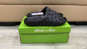 Dép  lê cross quai ngang mellow slide hoạt tiết hình khối nam nữ đúc liền khối êm mềm chuẩn xịn full boxmàu đen