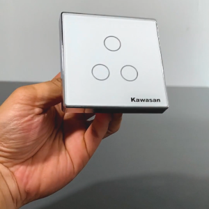 CÔNG TẮC WIFI ÂM TƯỜNG VUÔNG CT-WIFI-WV (KÍNH TRẮNG VIỀN MẠ BẠC)