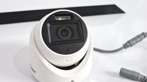 กล้องวงจรปิด HIKVISION ความละเอียด 2 MP (1080P) รุ่น DS-2CE76D0T-LMFS (2.8 mm) ฟรี Adaptor 12V 2A 1ตัว BNC-F type x 2 หัว รับประกัน 3ปี รับสมัครดีลเลอร์ทั่วประเทศ